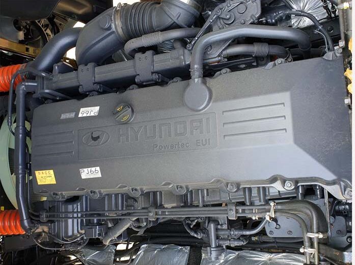 Động cơ xe Hyundai HD320 19 tấn
